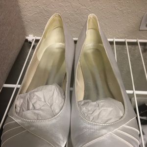 Elegant white satin flats